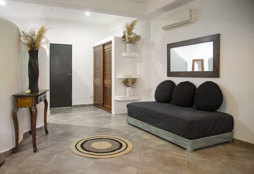 Sonido Del Mar Hotel And Yoga Loft