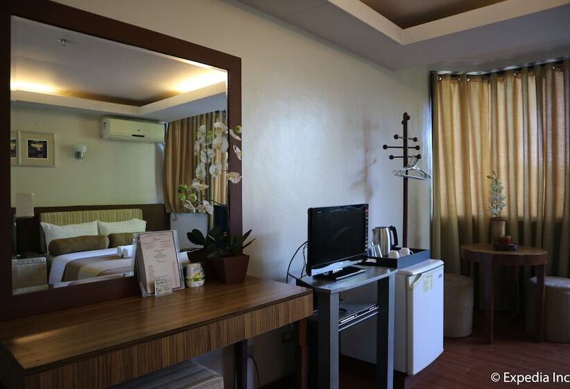 Splash Suites Hotel Laguna