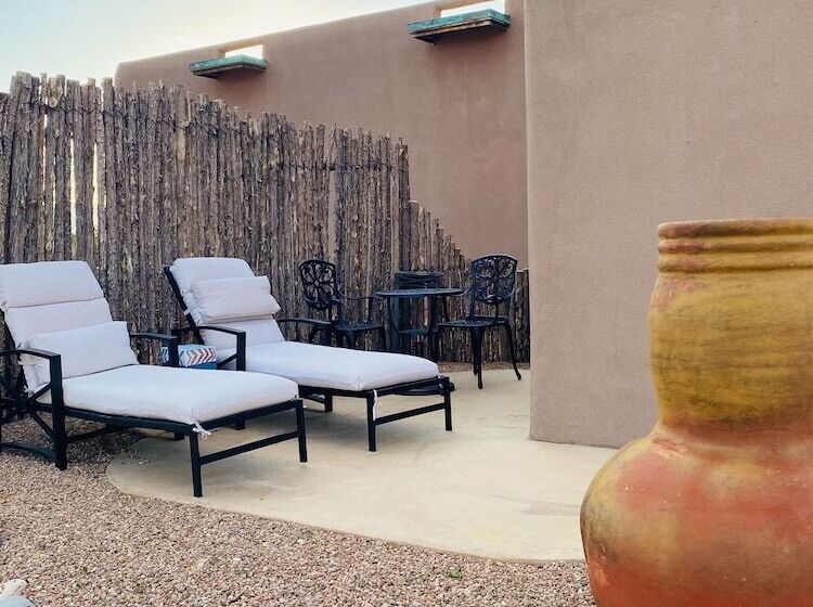 مبيت وإفطار The Grand Hacienda Inn