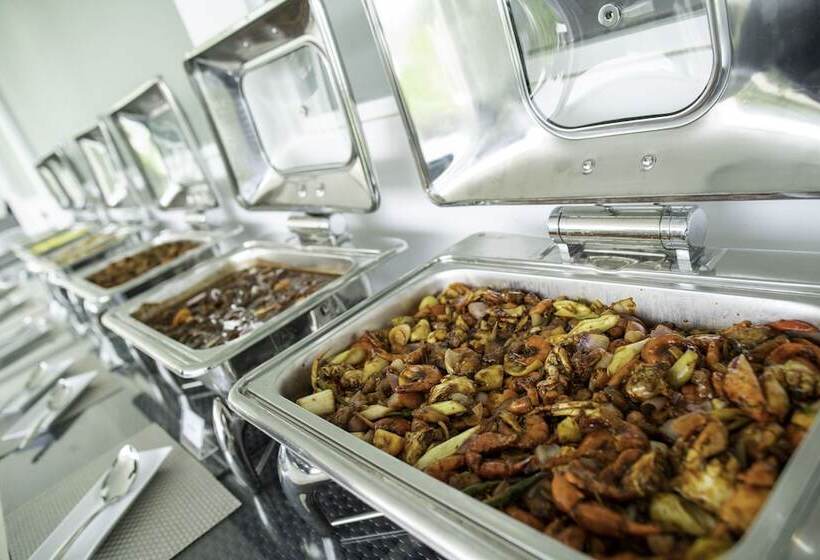 Trincomalee Beach Resort & Spa