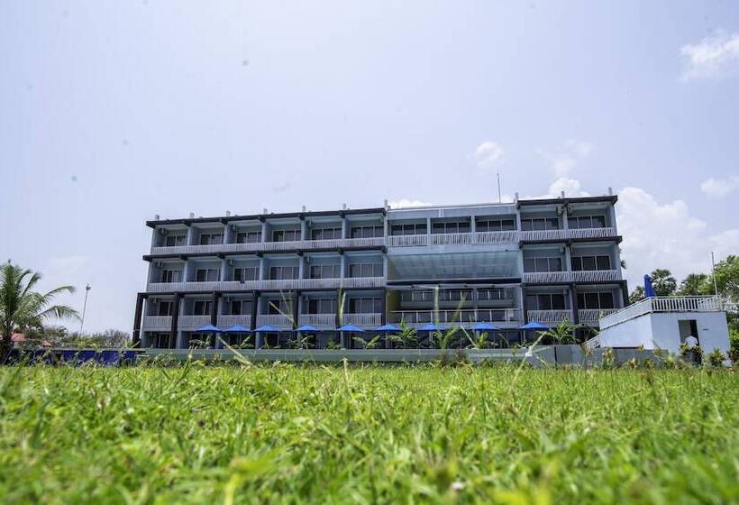 Trincomalee Beach Resort & Spa