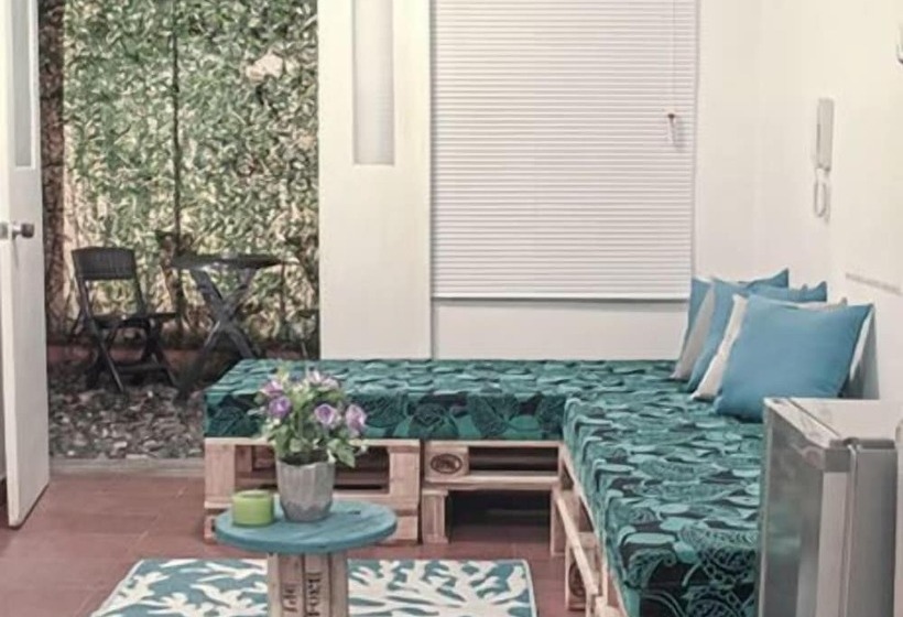 Tropica Hotel Boutique Hostel