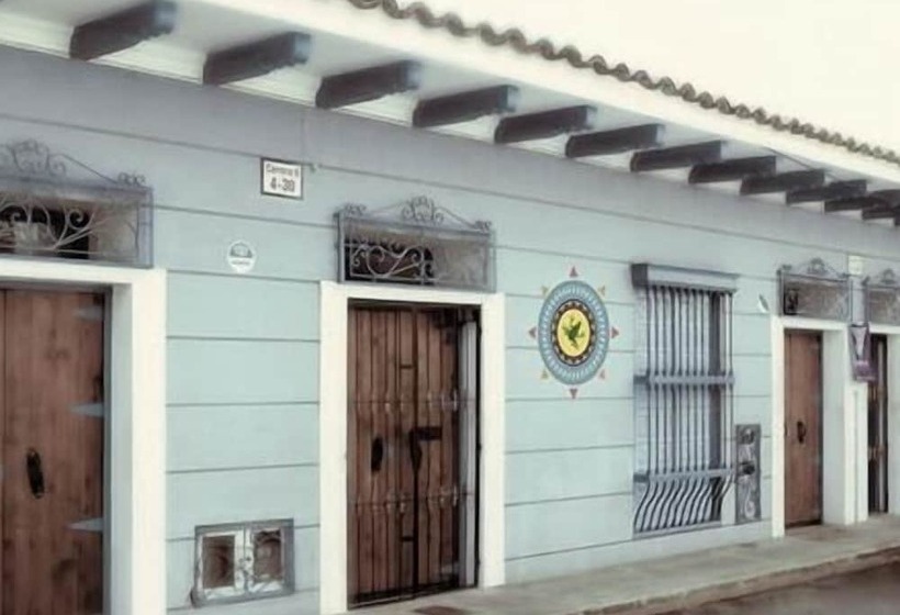 Tropica Hotel Boutique Hostel