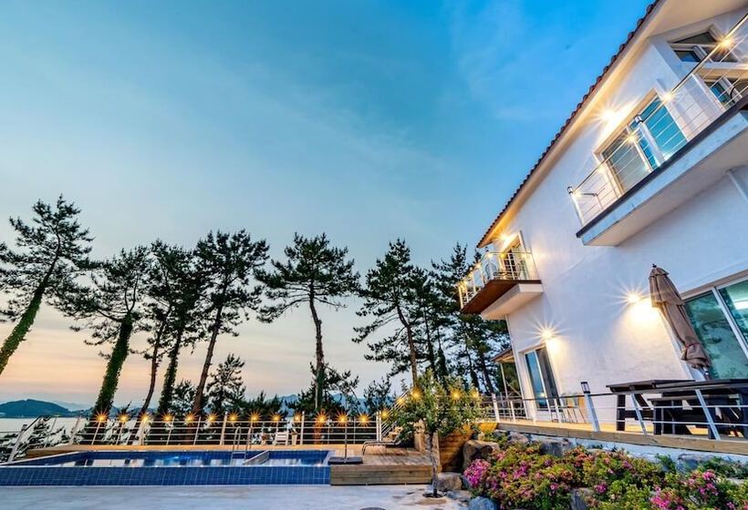 Yeosu Sky Pension