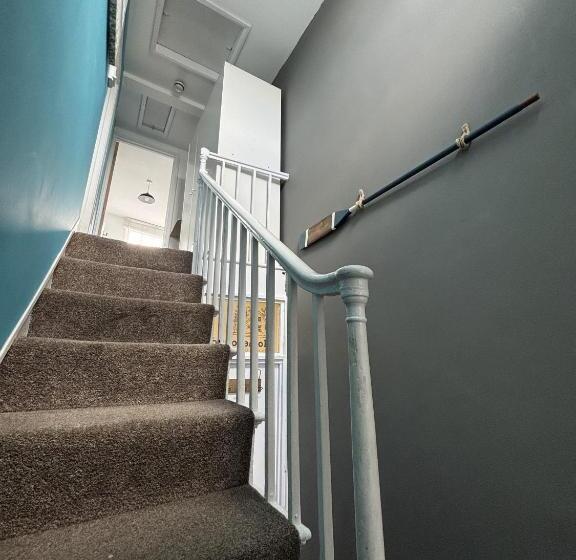 צימר Fort Cresent Sea View Apartment