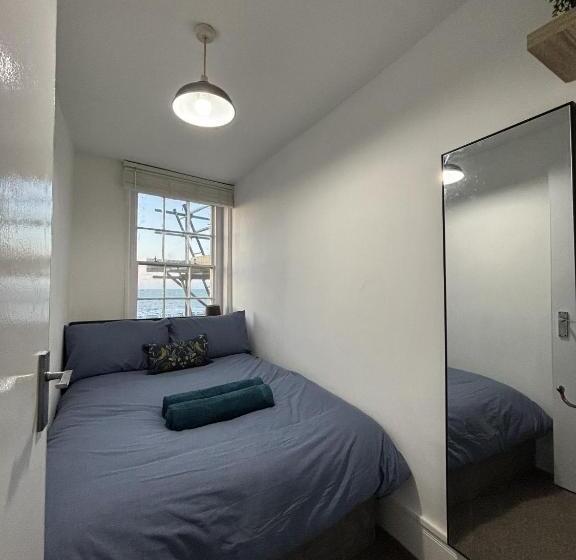 צימר Fort Cresent Sea View Apartment