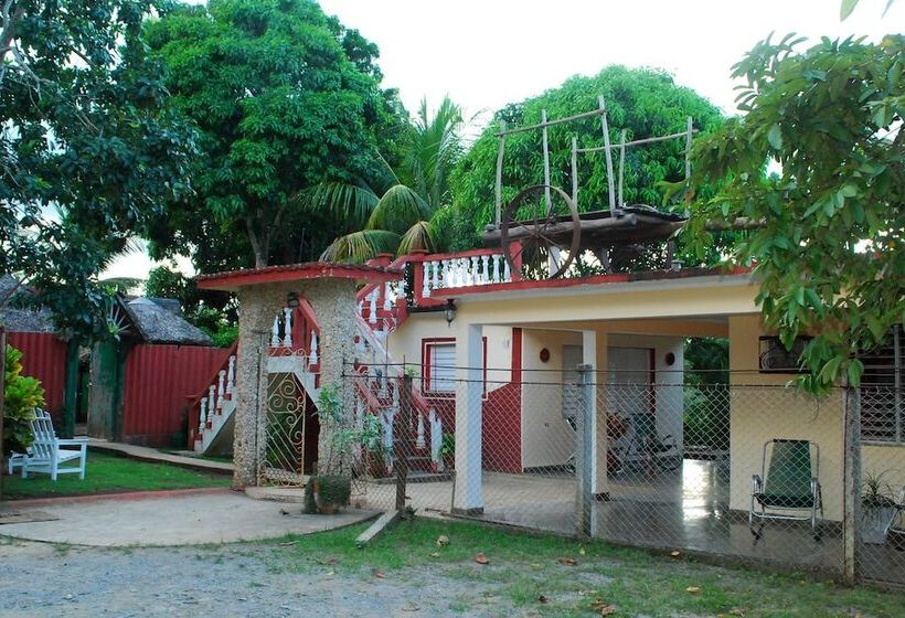 تختخواب و صبحانه Hostal Trujillo