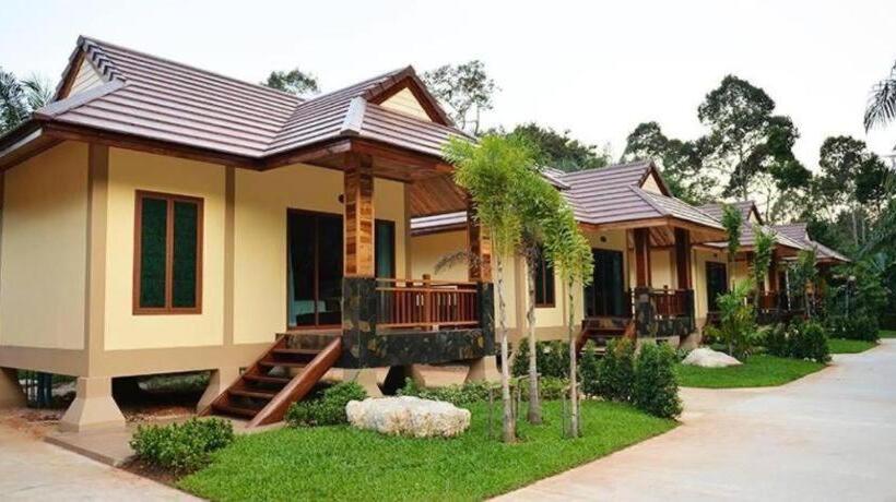 Dusit Phuphaya Resort