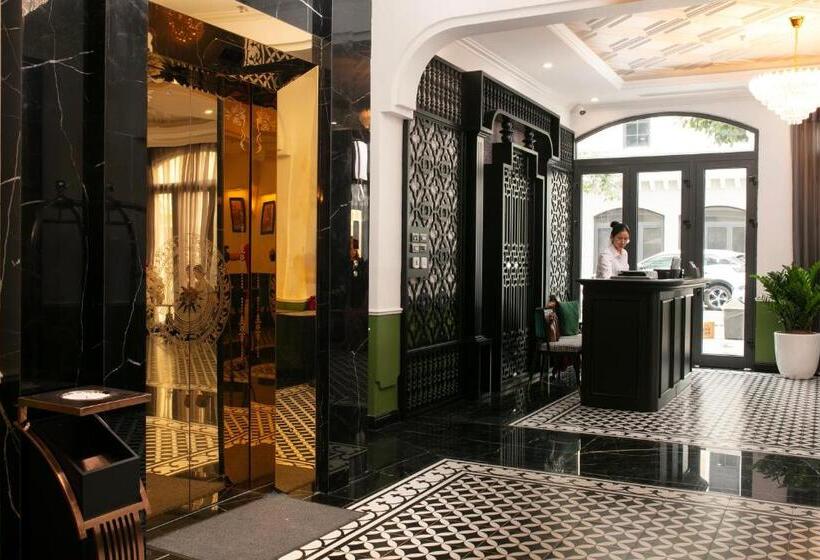 Elegant Boutique Hotel Ha Long