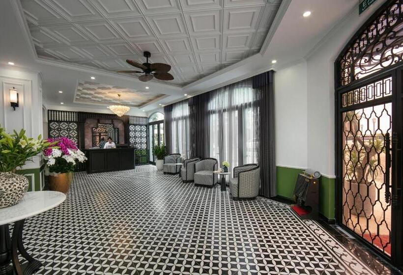 Elegant Boutique Hotel Ha Long