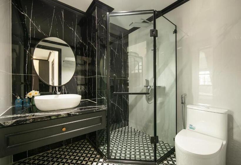 Elegant Boutique Hotel Ha Long