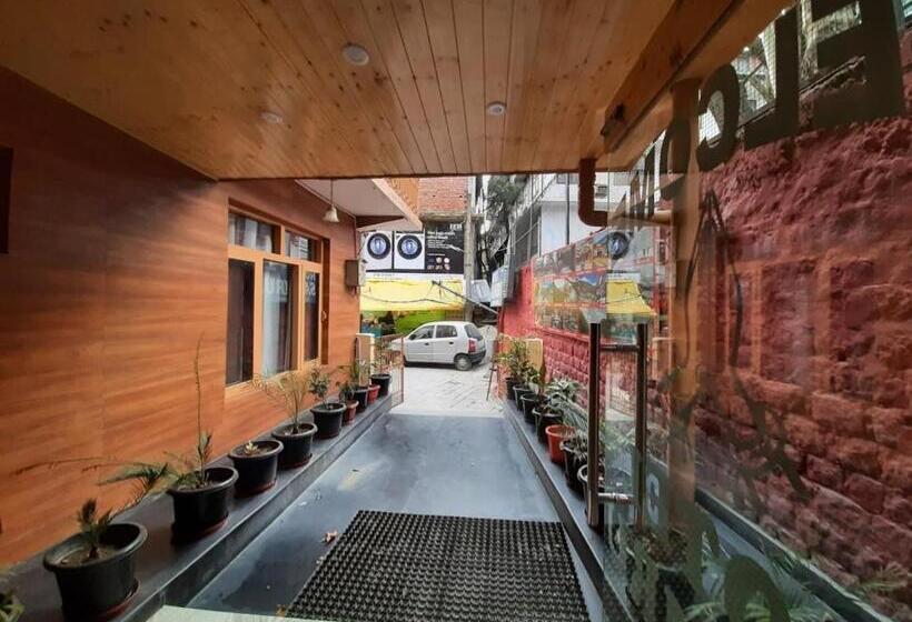 Grg Hotel Samiru Manali Near Durga Temple