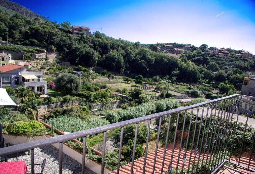 בית מלון כפרי Bike Resort Overland