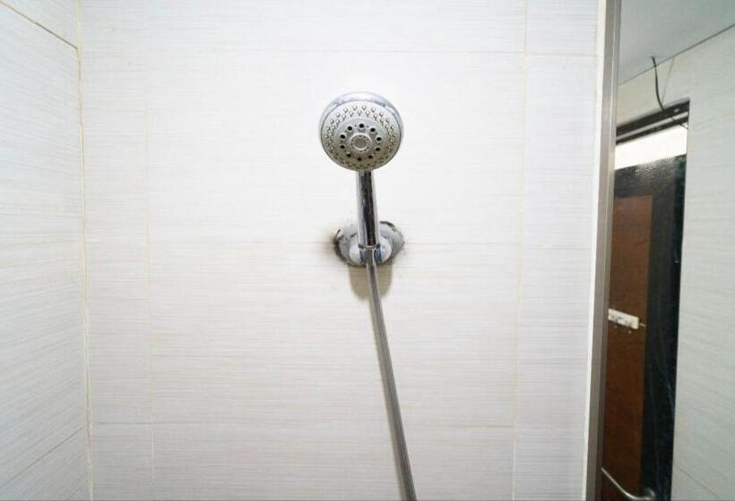 酒店 Oyo 93940 Apartemen Mekarwangi Square By Lina