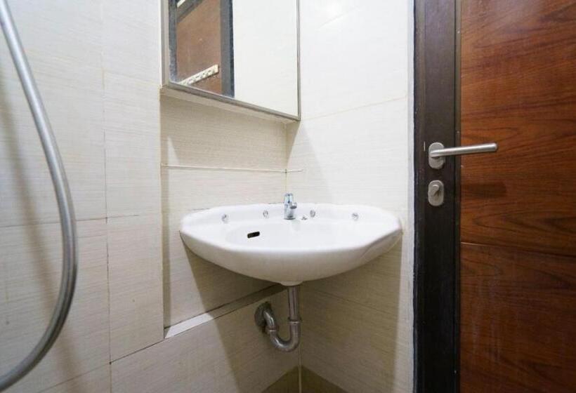 酒店 Oyo 93940 Apartemen Mekarwangi Square By Lina