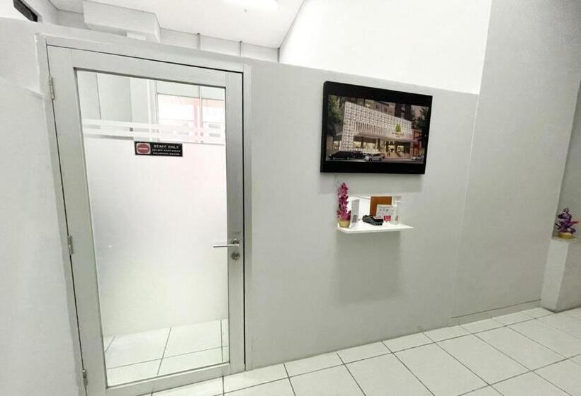 酒店 Oyo 93940 Apartemen Mekarwangi Square By Lina