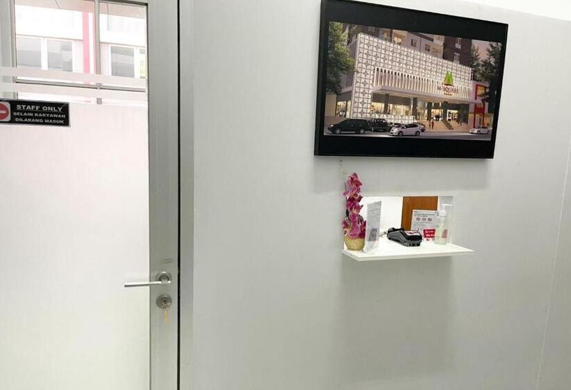 酒店 Oyo 93940 Apartemen Mekarwangi Square By Lina