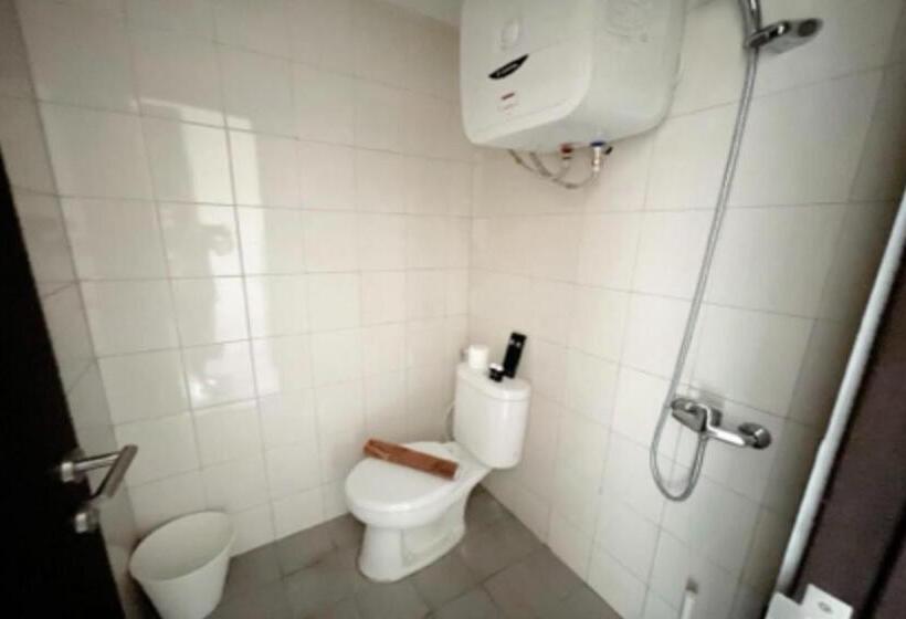 酒店 Oyo 93940 Apartemen Mekarwangi Square By Lina