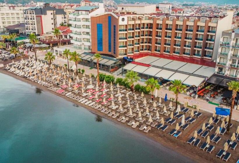 فندق Point Beach