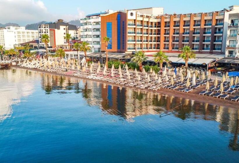 فندق Point Beach