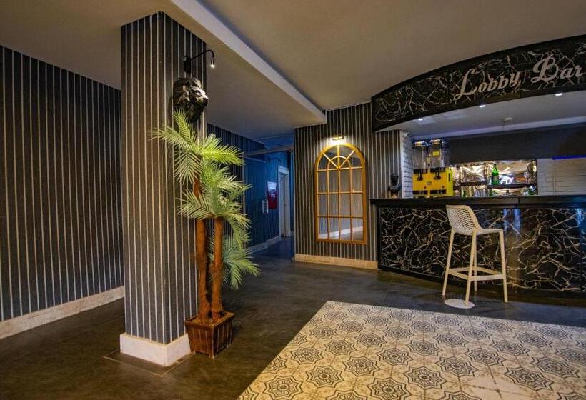 فندق Point Beach