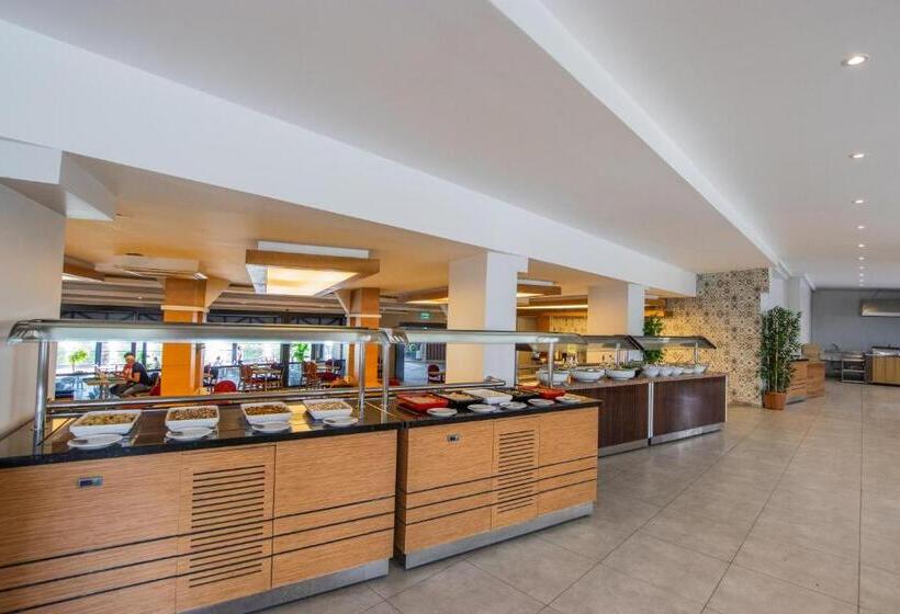 فندق Point Beach