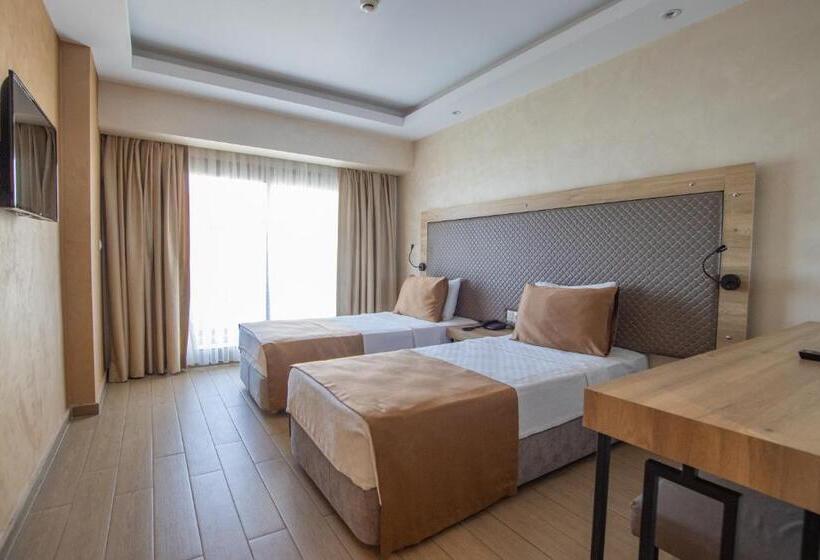 فندق Point Beach