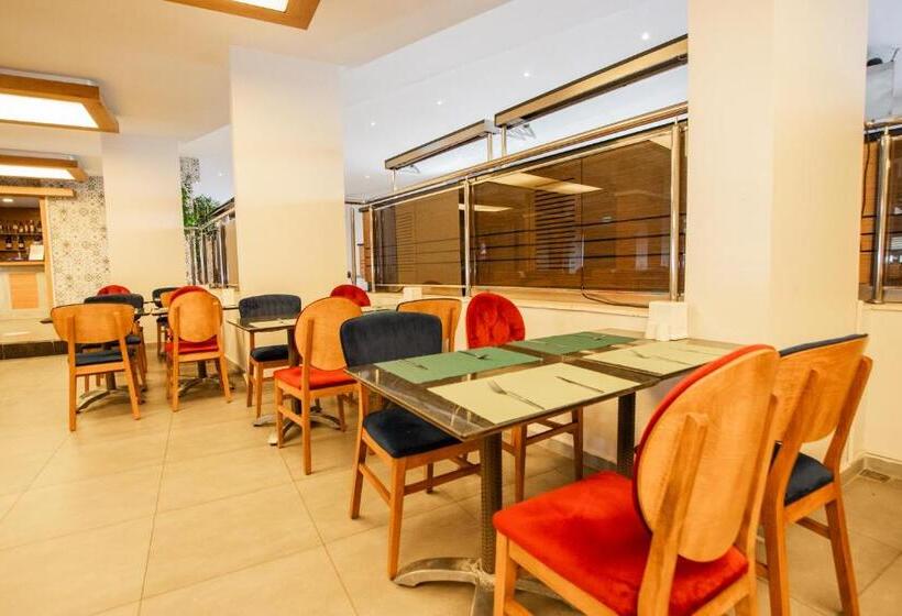 فندق Point Beach