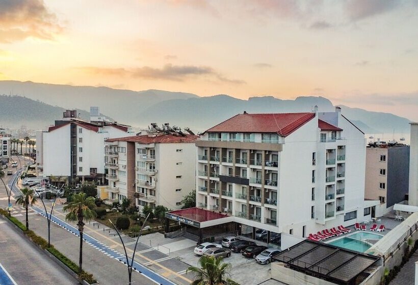 فندق Point Beach