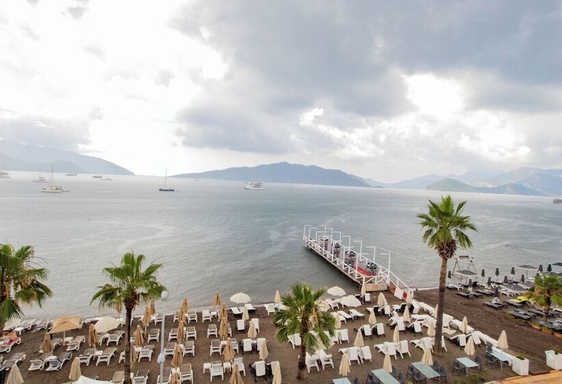 فندق Point Beach