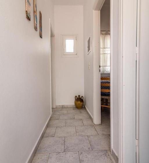 בית מלון כפרי Polyegos View