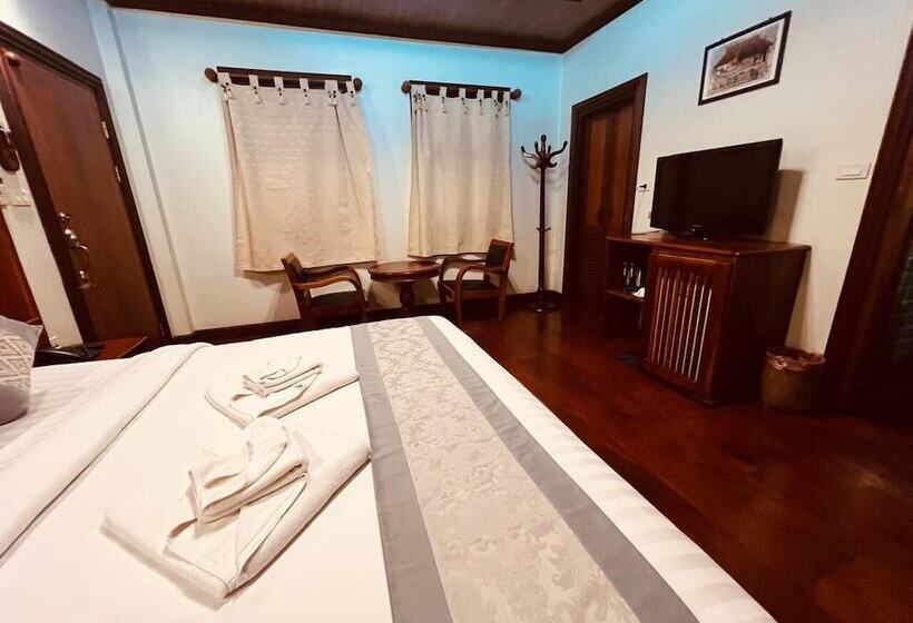 هتل Pumalin Villa
