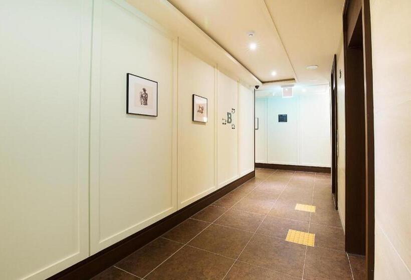 مُتل Brown Dot Busan Station Sky Garden