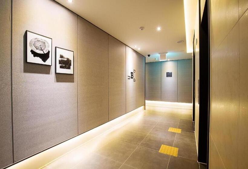 مُتل Brown Dot Busan Station Sky Garden