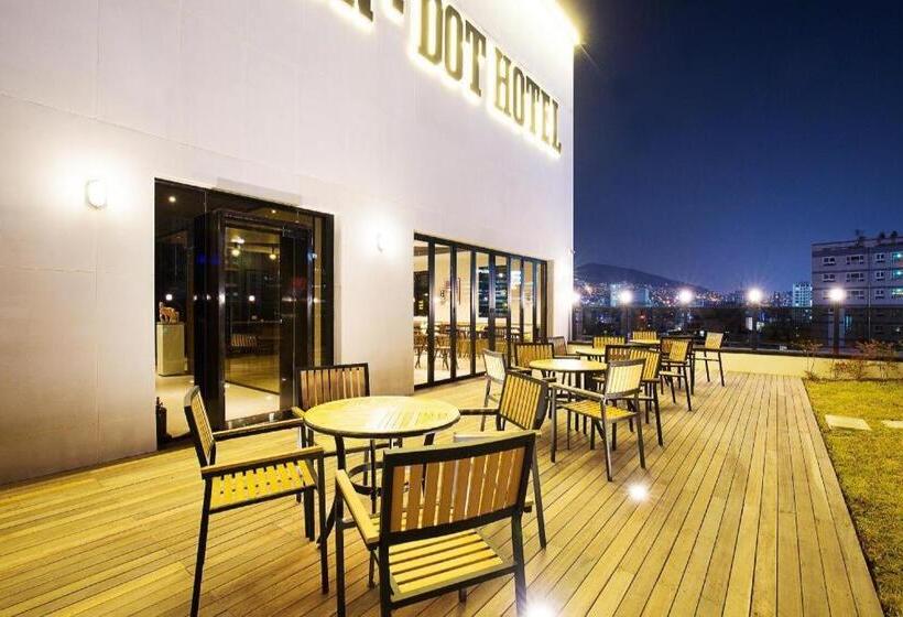 مُتل Brown Dot Busan Station Sky Garden