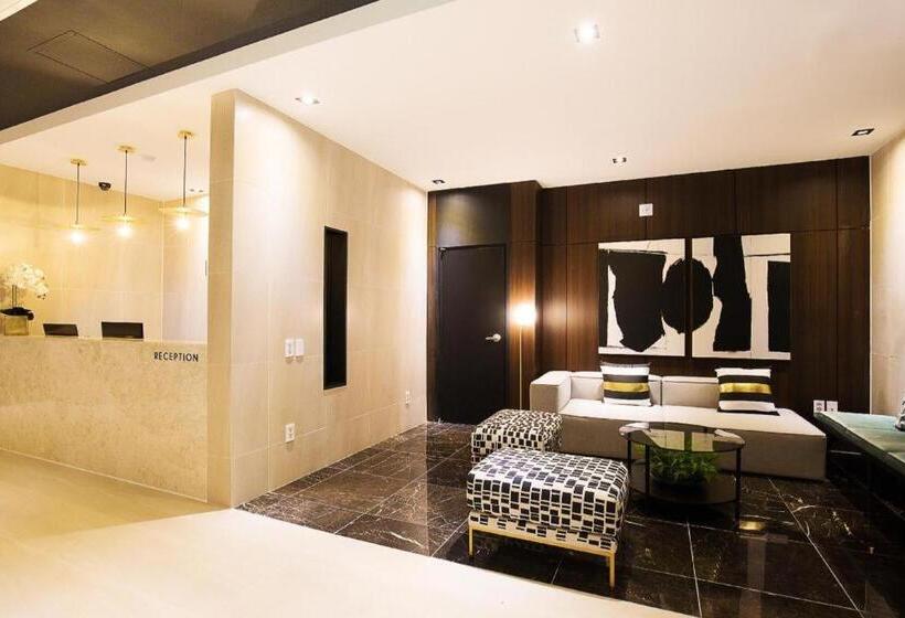 مُتل Brown Dot Busan Station Sky Garden