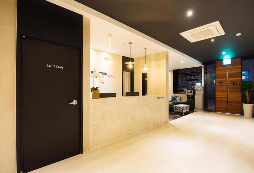 مُتل Brown Dot Busan Station Sky Garden