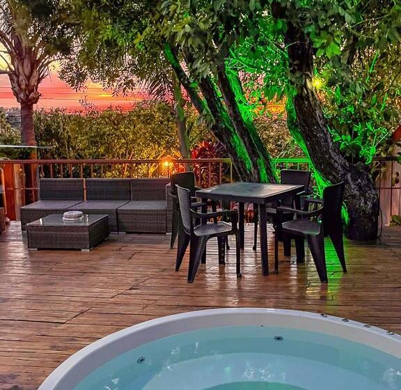 ペンション Bambú Lodge San Jose Airport