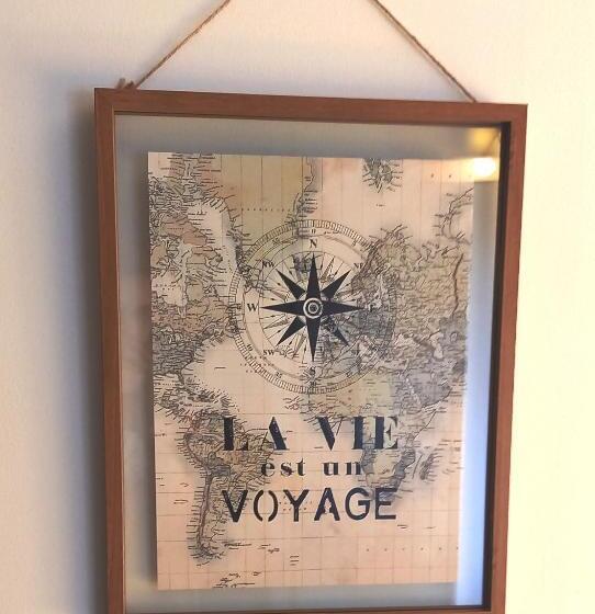 بنسيون Histoire De Loire   Savennières Sdb Partagée