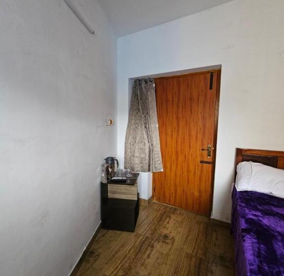 Пансион The Happy Home Stay At Ooty