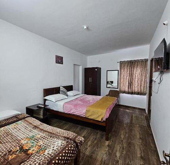 Пансион The Happy Home Stay At Ooty