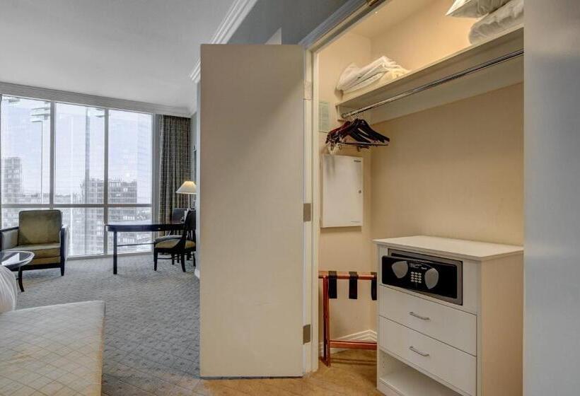 The Fantasy Suite Mgm Signature Pool View