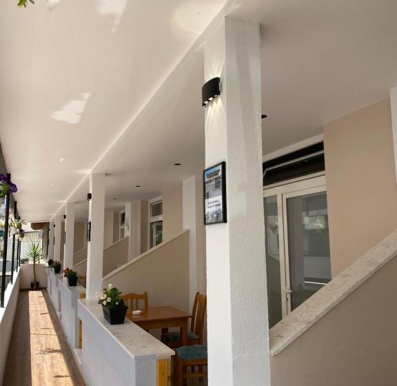 Troy Aparthotel Durres