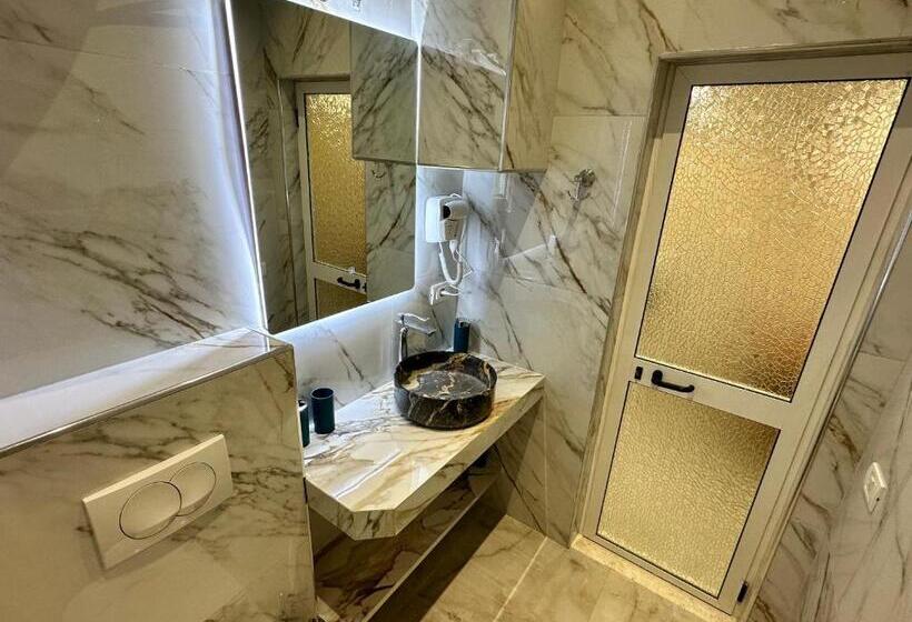 Troy Aparthotel Durres