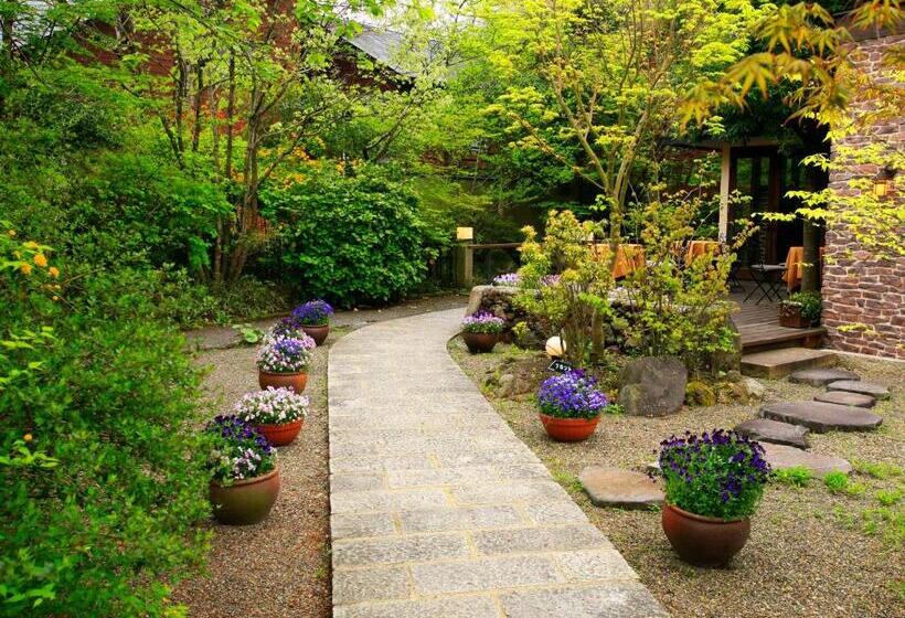 Yufuin Onsen Ryokan Hananomai