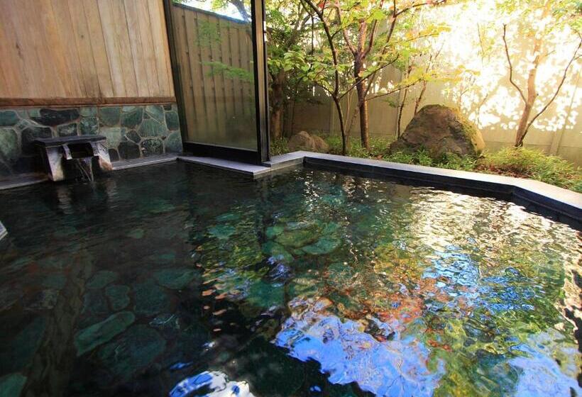 Yufuin Onsen Ryokan Hananomai