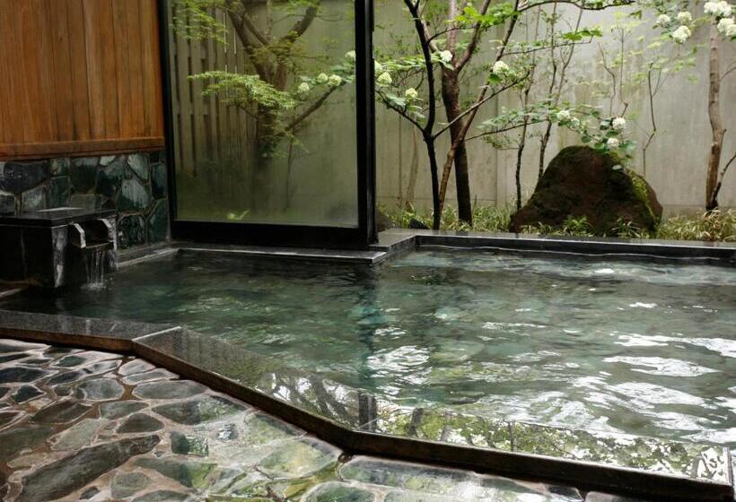 Yufuin Onsen Ryokan Hananomai