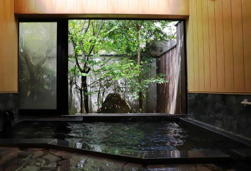 Yufuin Onsen Ryokan Hananomai