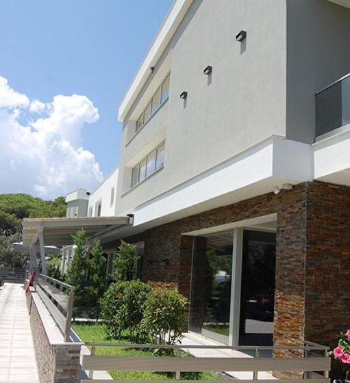 הוסטל On Board Luxury Studios