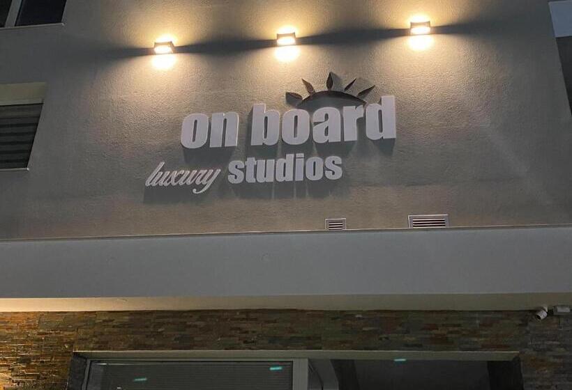 הוסטל On Board Luxury Studios